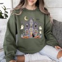 XXL Military Green Haunted Book Store Ghost Halloween Vintage Pumpkin Retro Spooky Graphic Sweatshirt