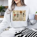 XXL Ash Light Gray Vintage Newspaper Ghost Halloween Book Cat Western Pumpkin Retro Spooky Costume Fall Graphic Sweatshirt