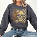 XXXL Dark Gray Heather Vintage Skull Floral Checkered Ghost Halloween Book Cat Western Pumpkin Retro Spooky Graphic Sweatshirt