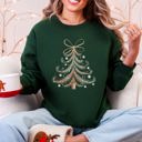 XXL Forest Green Christmas Tree Santa Vintage Elegant Ribbon And Bows Holiday Classic Cozy Sweatshirt