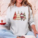  Christmas Trees, Faux Quilt, Santa Festive Holiday Scene Vintage Cozy Winter Sweatshirt