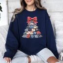 XL Navy Christmas Geese Retro Santa Sewing Faux Quilt Cozy Festive Graphic Holiday Sweatshirt