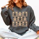 XXL Dark Gray Heather Gingerbread Men Christmas Minimalist Retro Whimsical Cozy Holiday Themed Illustration Print Sweatshirt
