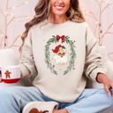 XXL Sand Retro Santa Christmas Vintage Festive Nostalgic Holiday Cheer Old Fashioned Christmas Charm Classic Seasonal Sweatshirt