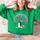 XXXL Irish Bright Green Snowman Dog Christmas Holiday Scene Retro Snowflake Pet Portrait Graphic Sweatshirt