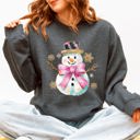 XXL Dark Gray Heather Snowman Christmas Snow Bow Ribbon Festive Holiday Print With Cheery Ribbon Accents Sweatshirt