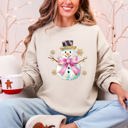 XXL Sand Snowman Christmas Snow Bow Ribbon Festive Holiday Print With Cheery Ribbon Accents Sweatshirt