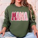  Adorable Mama Valentine's Day Hearts Patterned Retro Style Cozy Fleece Sweatshirt