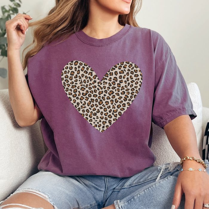 Classic Leopard Print Valentine's Day Heart Love Retro Design Comfort Colors Tee