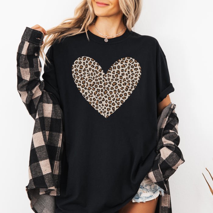Classic Leopard Print Valentine's Day Heart Love Retro Design Comfort Colors Tee