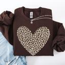  Classic Leopard Print Valentine's Day Heart Love Retro Soft Cozy Vintage Sweatshirt