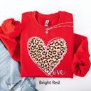  Leopard Print Heart Love Valentine's Day Retro Vintage Cozy Warm Fleece Graphic Sweatshirt