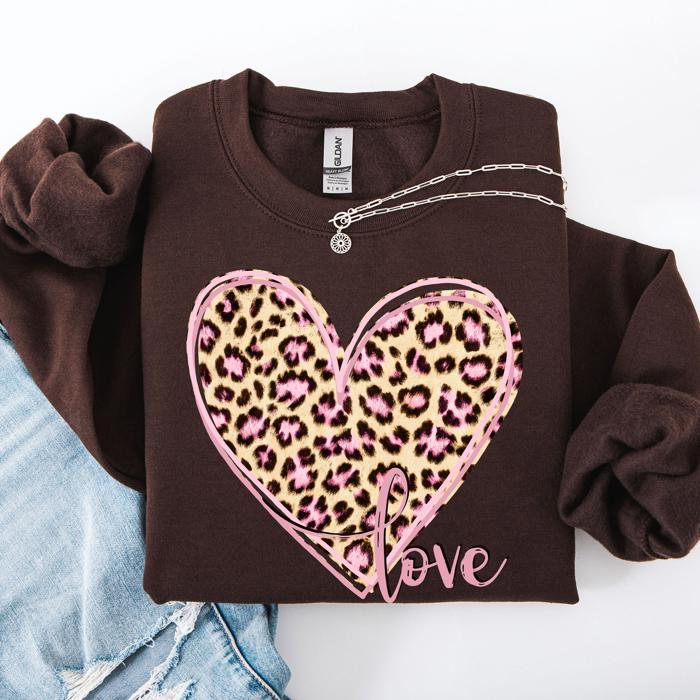 Leopard Print Heart Love Valentine's Day Retro Vintage Cozy Warm Fleece Graphic Sweatshirt