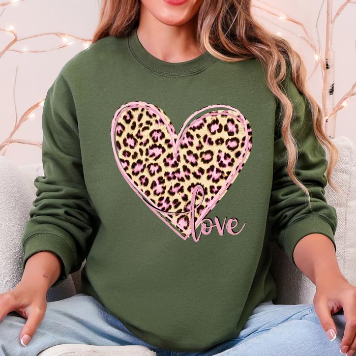 Leopard Print Heart Love Valentine's Day Retro Vintage Cozy Warm Fleece Graphic Sweatshirt