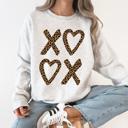XXXL Ash Light Gray Leopard Print XOXO Valentine's Day Love Cozy Retro Graphic Fashion Flair Edition Sweatshirt
