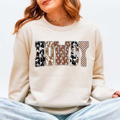 Howdy, Cowboy Print Desert Cow Cactus Western Country Sagebrush Sunset Western Heritage Lifestyle Sweatshirt