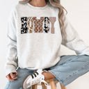  Howdy, Cowboy Print Desert Cow Cactus Western Country Sagebrush Sunset Western Heritage Lifestyle Sweatshirt