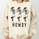Small Sand Howdy Skeleton Cowboy Ghost Funny Witch Aesthetic Meme Halloween Spooky Costume Sweatshirt