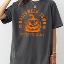  Halloween Town Pumpkin Spooky Skeleton Witch Nighttime Halloween Party Comfort Colors Tee