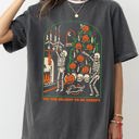 XXXL Pepper Dark Gray Tis The Season To Be Creepy Spooky Skeleton Witch Halloween Costume Comfort Colors Tee