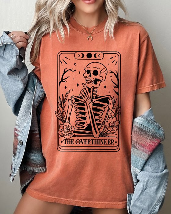 Never Better Skeleton Coffin Funny Pumpkin Spooky Witch Aesthetic Meme Halloween Costume Comfort Colors Tee