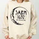  Salem 1692 Skeleton Funny Spooky Witch Aesthetic Halloween Meme Costume Sweatshirt