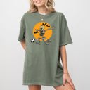 XL Moss Dark Green Football Player Skeleton Ghost Farm Witch Skull Meme Halloween Costume Comfort Colors Tee
