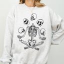 XXXL Ash Light Gray Juggling Skeleton Ghost Farm Witch Skull Halloween Night Parade Of Spooky Characters Sweatshirt