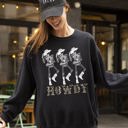  Howdy Cowboy Western Ghost Skeleton Witch Skull Meme Halloween Costume Sweatshirt