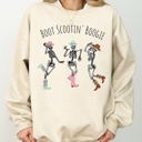XXXL Sand Boot Scootin' Boogie Western Skeleton Ghost Witch Skull Funny Spooky Aesthetic Meme Halloween Costume Sweatshirt