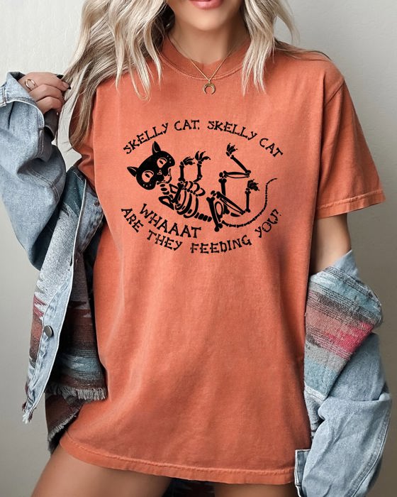 Skelly Cat Skeleton Ghost Witch Skull Spooky Aesthetic Meme Halloween Costume Comfort Colors Tee