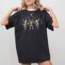 XXL Black Fall Leaves Dancing Skeletons Ghost Witch Skull Halloween Meme Comfort Colors Tee