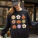 XXL Black Retro Pumpkins Fall Skeleton Witch Skull Spooky Meme Halloween Costume Sweatshirt