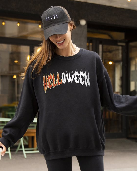 Helloween Skeleton Ghost Western Witch Skull Meme Halloween Costume Retro Edition Sweatshirt