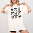 Medium Ivory Cream Bows And Skulls Skeleton Ghost Western Witch Aesthetic Meme Halloween Costume Comfort Colors Tee