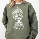  Feeling A Bit Unravelled Mummy Funny Meme Halloween Witch Spooky Skeleton Mental Health Sweatshirt