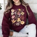  Mountain Meadow Pressed Flowers Nature-Inspired Botanical Print With Vintage Rustic Charm Sweatshirt