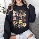 Large Black Mountain Meadow Pressed Flowers Nature-Inspired Botanical Print With Vintage Rustic Charm Sweatshirt