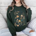XXL Forest Green Whimsical Garden Floral Design With Delicate Petals And Lush Leaves And Blooms Sweatshirt