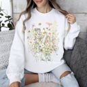  Pressed Flower Bouquet Botanical Artwork Floral Print Vintage Inspired Nature Illustration Sweatshirt