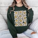 XL Forest Green Vintage Daisies Floral Design and Classic Botanical Motifs Collection Sweatshirt