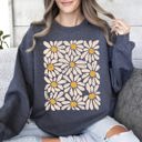 XL Dark Gray Heather Vintage Daisies Floral Design and Classic Botanical Motifs Collection Sweatshirt