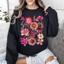 XXXL Black Vibrant Pressed Flower Botanical Garden Themed Floral Illustration Art Print Sweatshirt