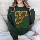 XL Forest Green Boho Sunflowers Retro Floral Vintage Bohemian Garden Print Soft Cozy Comfort Sweatshirt