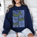  All You Need Is Love, Retro Flowers Vintage Floral Cozy Nostalgia Message Of Peace And Joy Sweatshirt