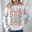 Medium Ash Light Gray Sun Art Deco Design Celestial Art Nouveau Solar Rays And Stars Motif Modern Sweatshirt