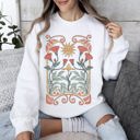 Small White Sun Art Deco Design Celestial Art Nouveau Solar Rays And Stars Motif Modern Sweatshirt