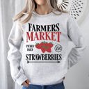 Small Ash Light Gray Farmers Market Fresh Strawberries Berries Farm Life Countryside Charm Sweatshirt