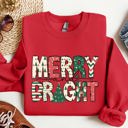 XXL Red Merry And Bright Christmas Cheer Festive Holiday Lights Snowflake Motif Cozy Cotton Fleece Sweatshirt