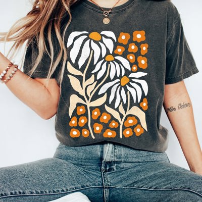 Boho Botanical Daisy Art Nouveau Floral Vintage Style Garden Print Comfort Colors Tee